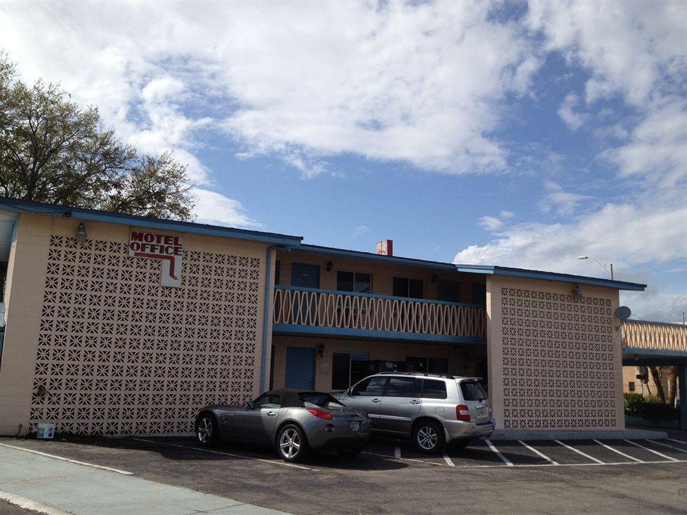 Motel Three Oaks - Titusville
